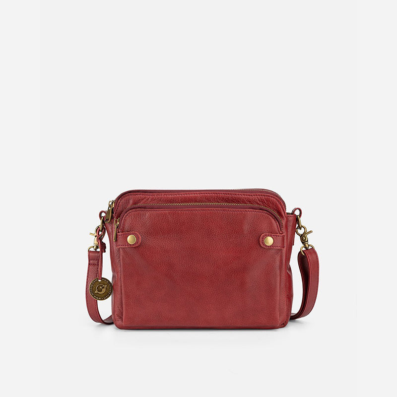 Crossbody axel- och kopplingsväska i läder i tre lager