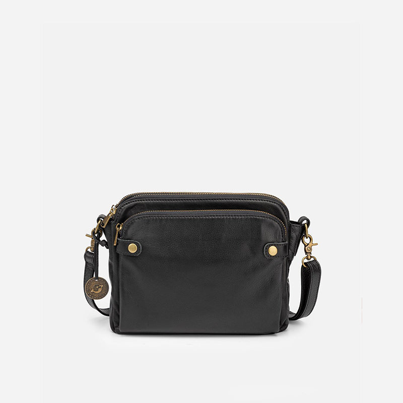 Crossbody axel- och kopplingsväska i läder i tre lager