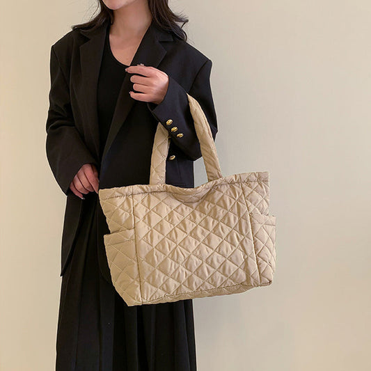 Pendelväska I Dun Nylon