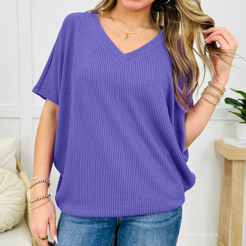 Löst sittande V-ringad t-shirt för kvinnor med flerfärgad passform