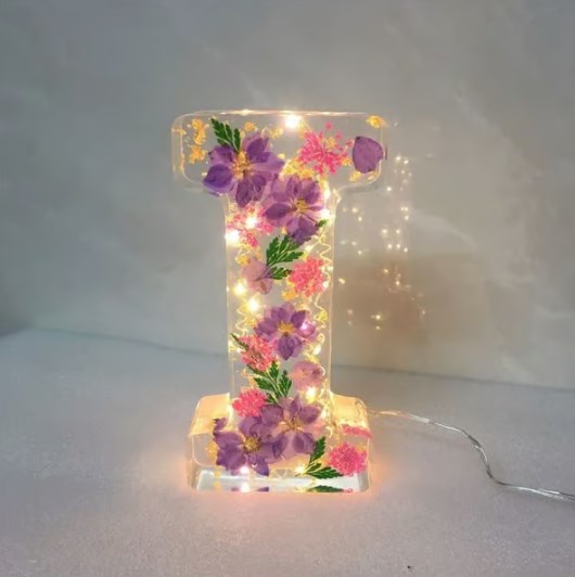 🌸 Blommig nattlampa i harts