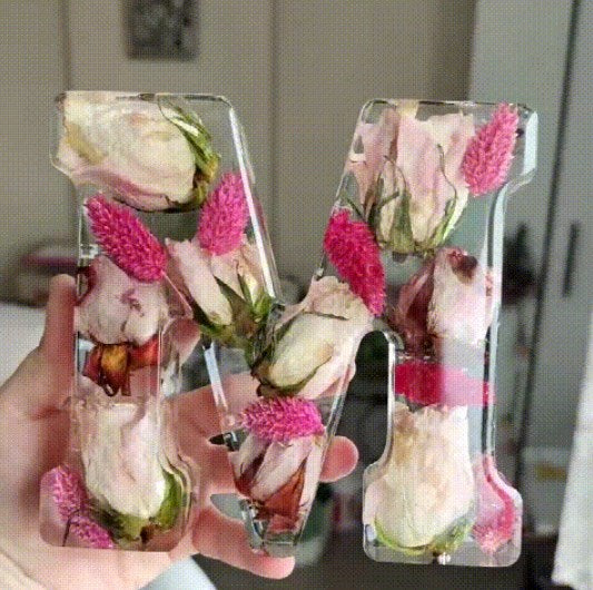 🌸 Blommig nattlampa i harts