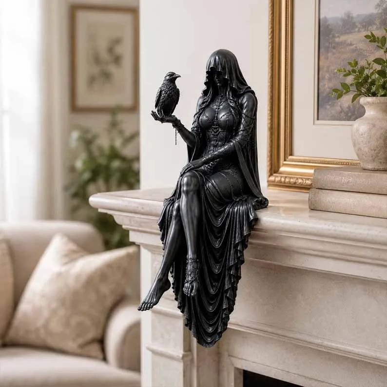 šGothic Raven Shelf Sitter Statue