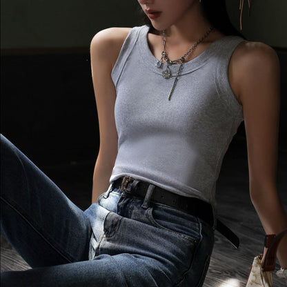 Stickad väst med liten camisole