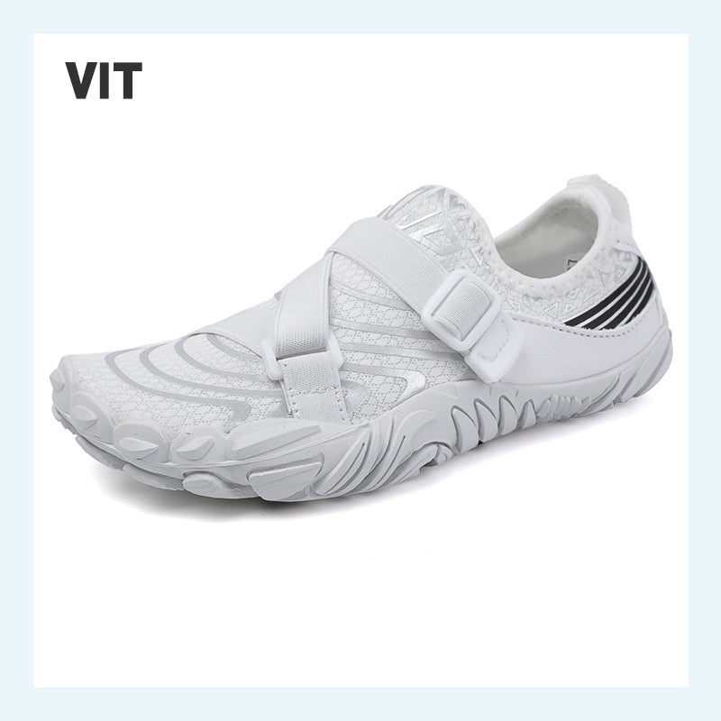 Män och kvinnors strand simning utomhus vandring och bergsklättring cykelskor