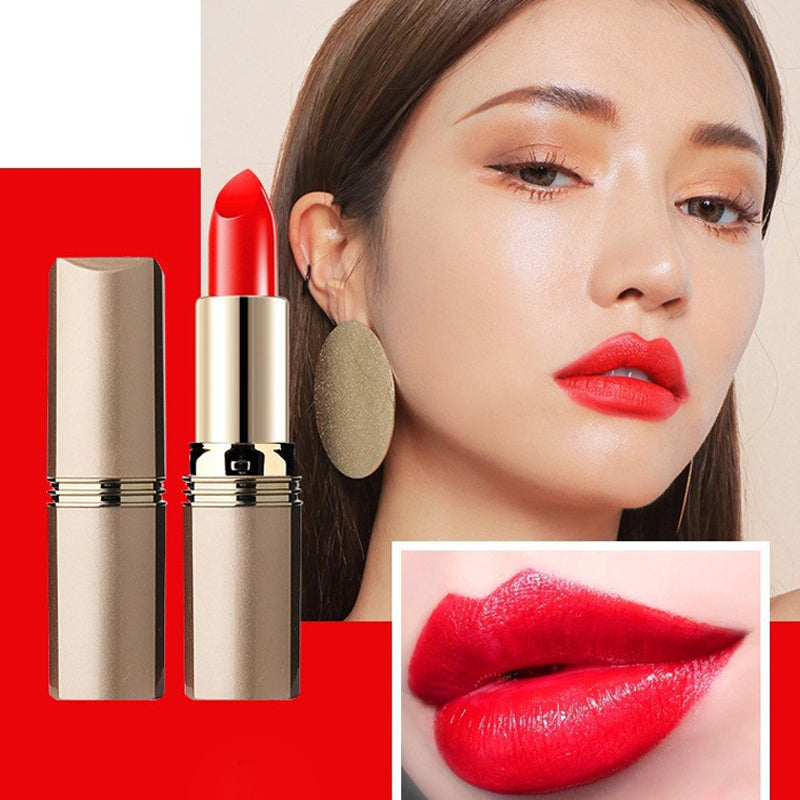 Återfuktande matt läppstift utan konserveringsmedel
