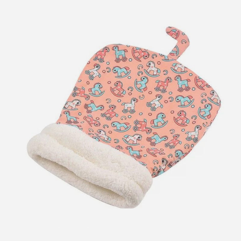 Täcke i sovsäcksstil Kattnäste