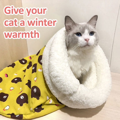 Täcke i sovsäcksstil Kattnäste