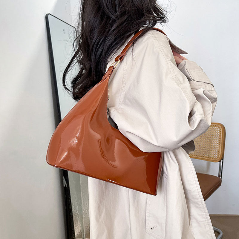 Enfärgad retro blank liten fyrkantig väska