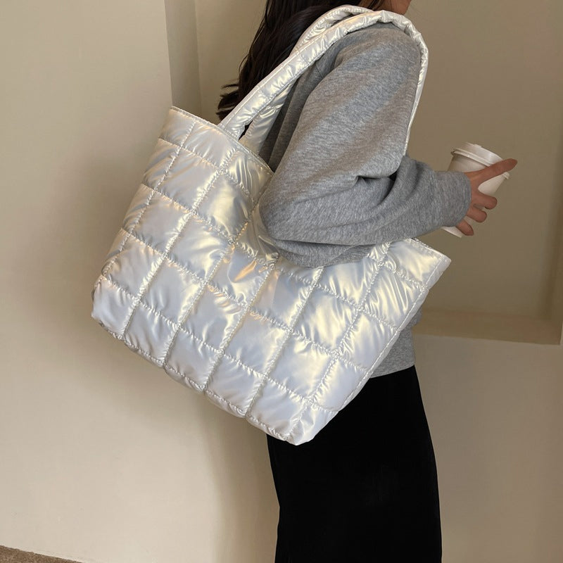 Axelväska I Rutig Dun Med Stor Kapacitet