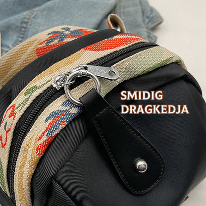 2024 Års Nya Modell Av En Axelväska I Oxford-Tyg Med Skalform