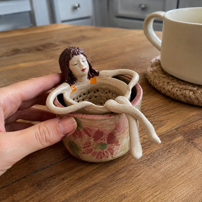 🍵Whimsical Sitting Lady Ceramic Tea Strainer Collection
