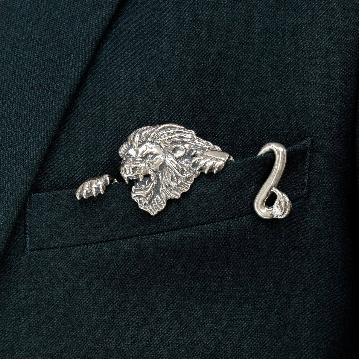 ✨ Luxury Sculpted Animal Brooch – Premium Statement Piece for Suits & Blazers
