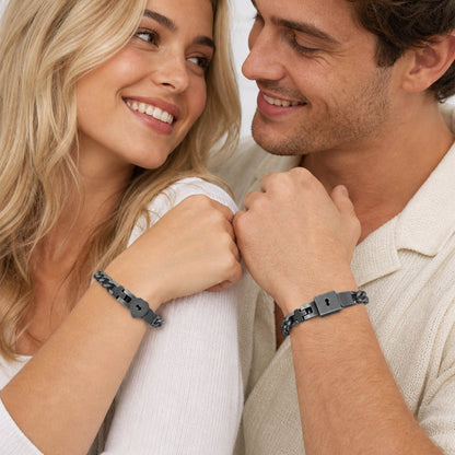 💞Couples’ Titanium Steel Bracelets with Heart-Shaped Padlocks🗝️