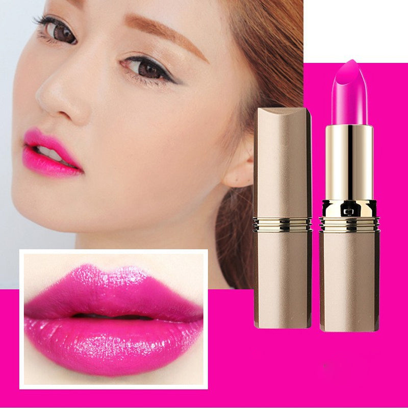 Återfuktande matt läppstift utan konserveringsmedel