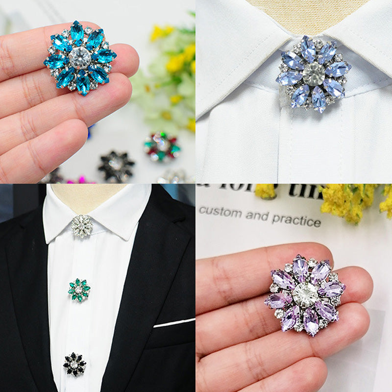 Blommiga diamantknappar på ärmarna