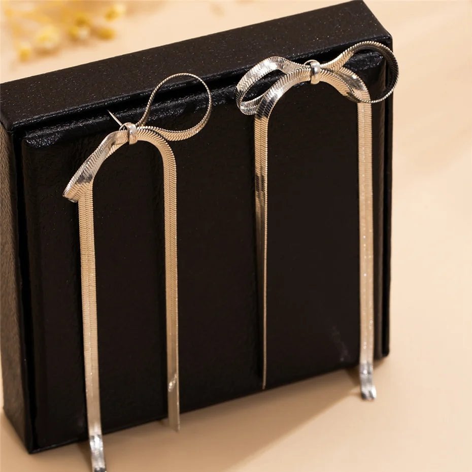 Snygga Bow Tassel Örhängen