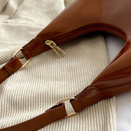 Enfärgad retro blank liten fyrkantig väska