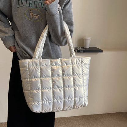 Axelväska I Rutig Dun Med Stor Kapacitet