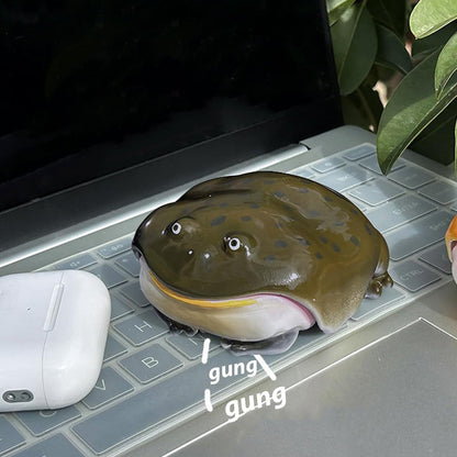 Frog Earphone Case