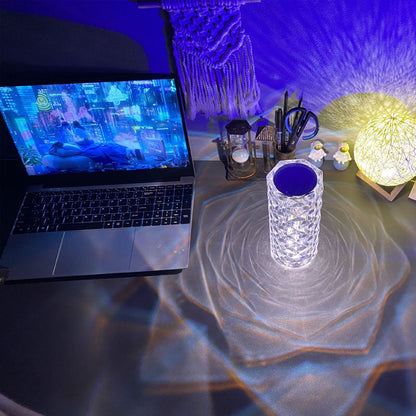 Led-lampa med kristallros som byter färg