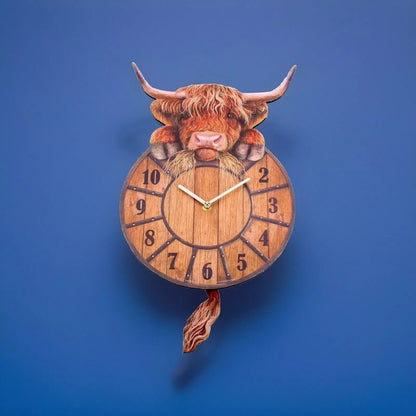 🐮Swinging Tail Highland Cow Wall Clock