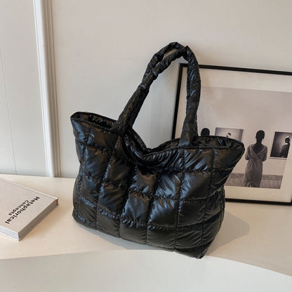 Axelväska I Rutig Dun Med Stor Kapacitet