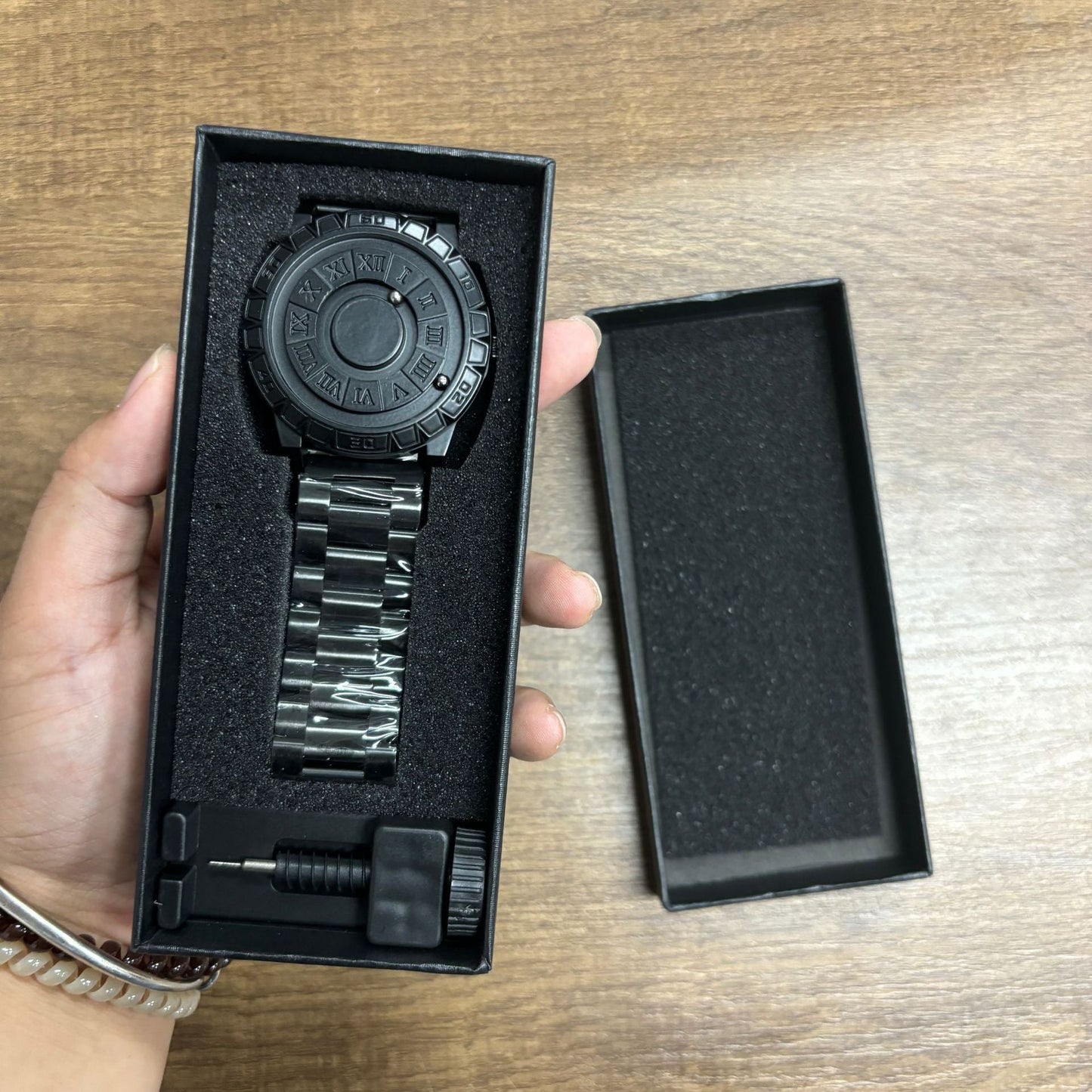 Magnetisk rullbollsupphängning herrklocka