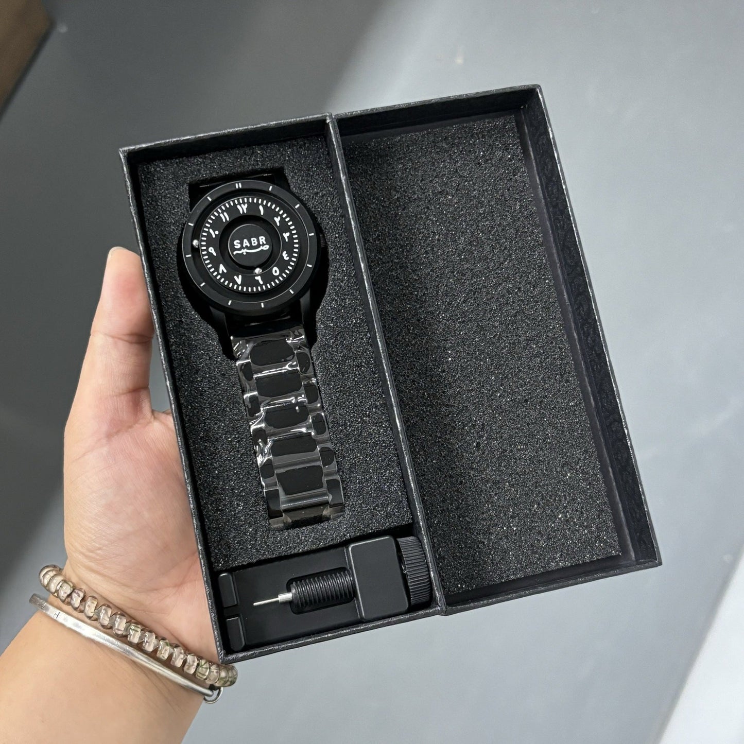 Magnetisk rullbollsupphängning herrklocka