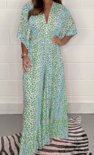 Sommarmönstrad V-ringad jumpsuit med vida ben