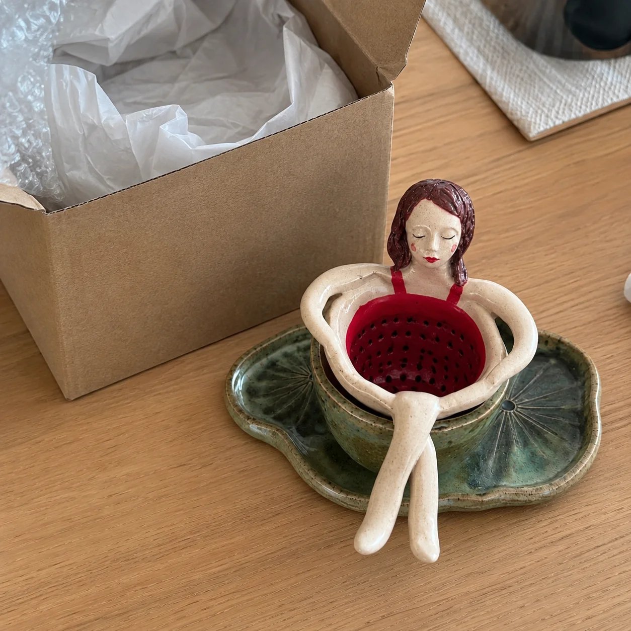 🍵Whimsical Sitting Lady Ceramic Tea Strainer Collection