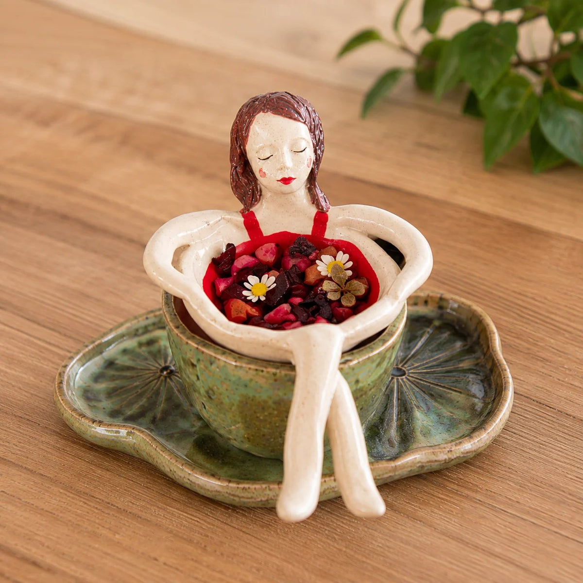 🍵Whimsical Sitting Lady Ceramic Tea Strainer Collection