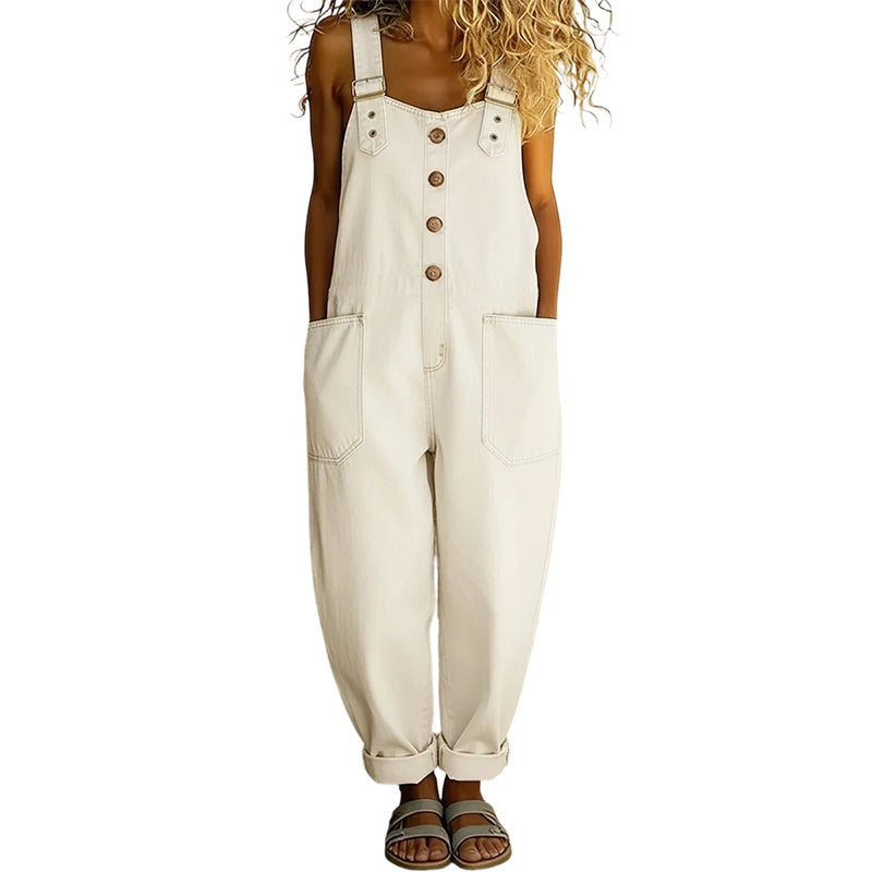 Loose-fitting denim dungarees for women with pockets