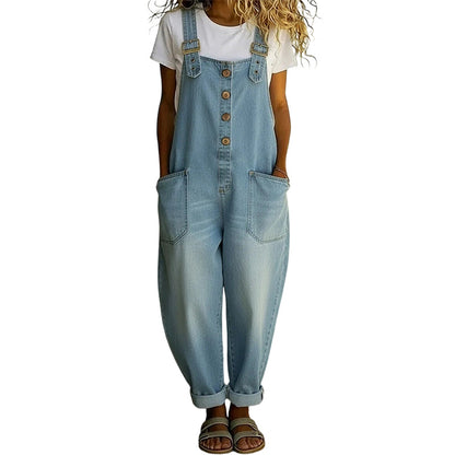 Loose-fitting denim dungarees for women with pockets