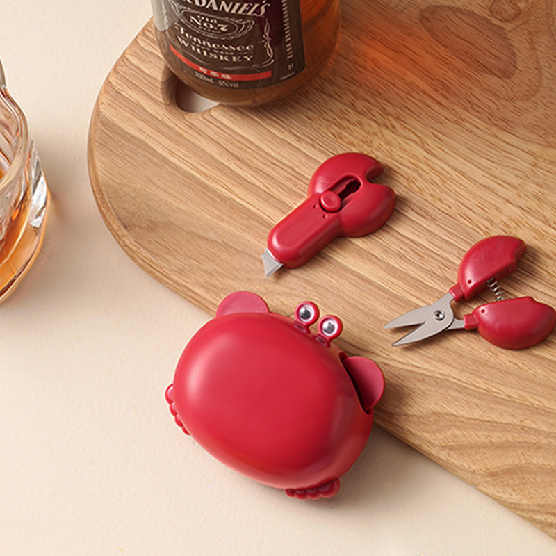 🦀 Multifunctional Magnetic Crab-Shaped Bottle Opener – 3-in-1, Cute, Always Handy ✨